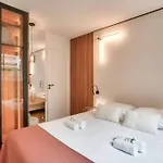 Beautiful 3 Bedrooms Apt Near Eiffel Tower