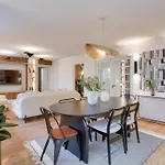 Beautiful 3 Bedrooms Apt Near Eiffel Tower