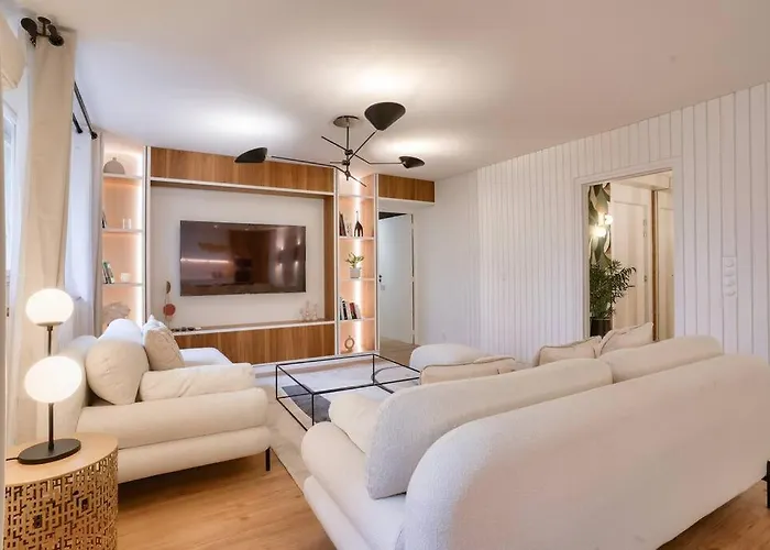 Beautiful 3 Bedrooms Apt Near Eiffel Tower